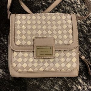 Small Nine West grey & white cross body bag /purse